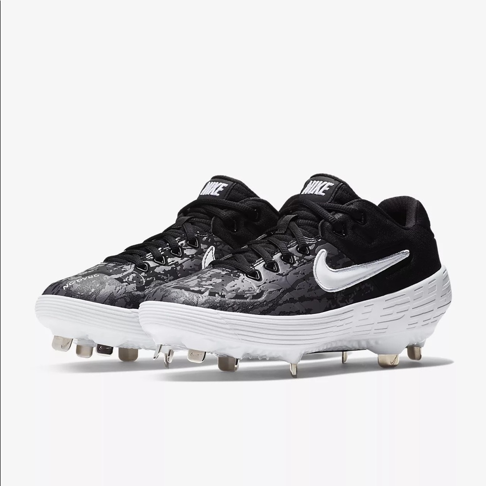 NWT Nike Alpha Huarache Elite 2 Low Size 7*